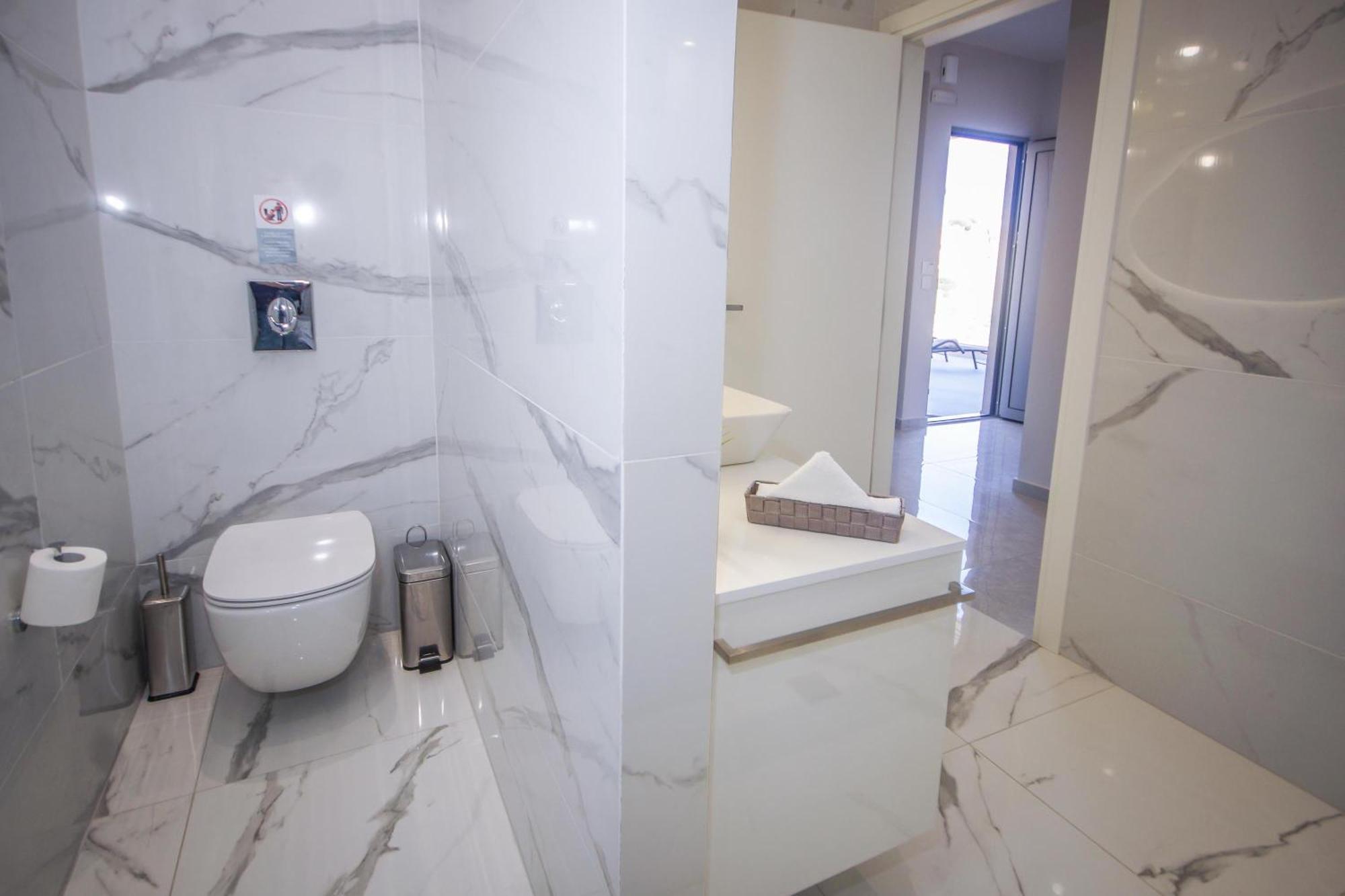 Aquamarine Luxury Suites Archangelos  Eksteriør billede
