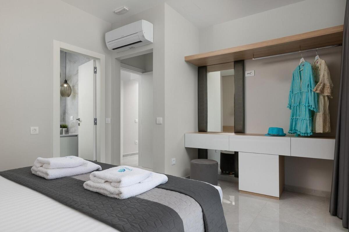 Aquamarine Luxury Suites Archangelos  Eksteriør billede